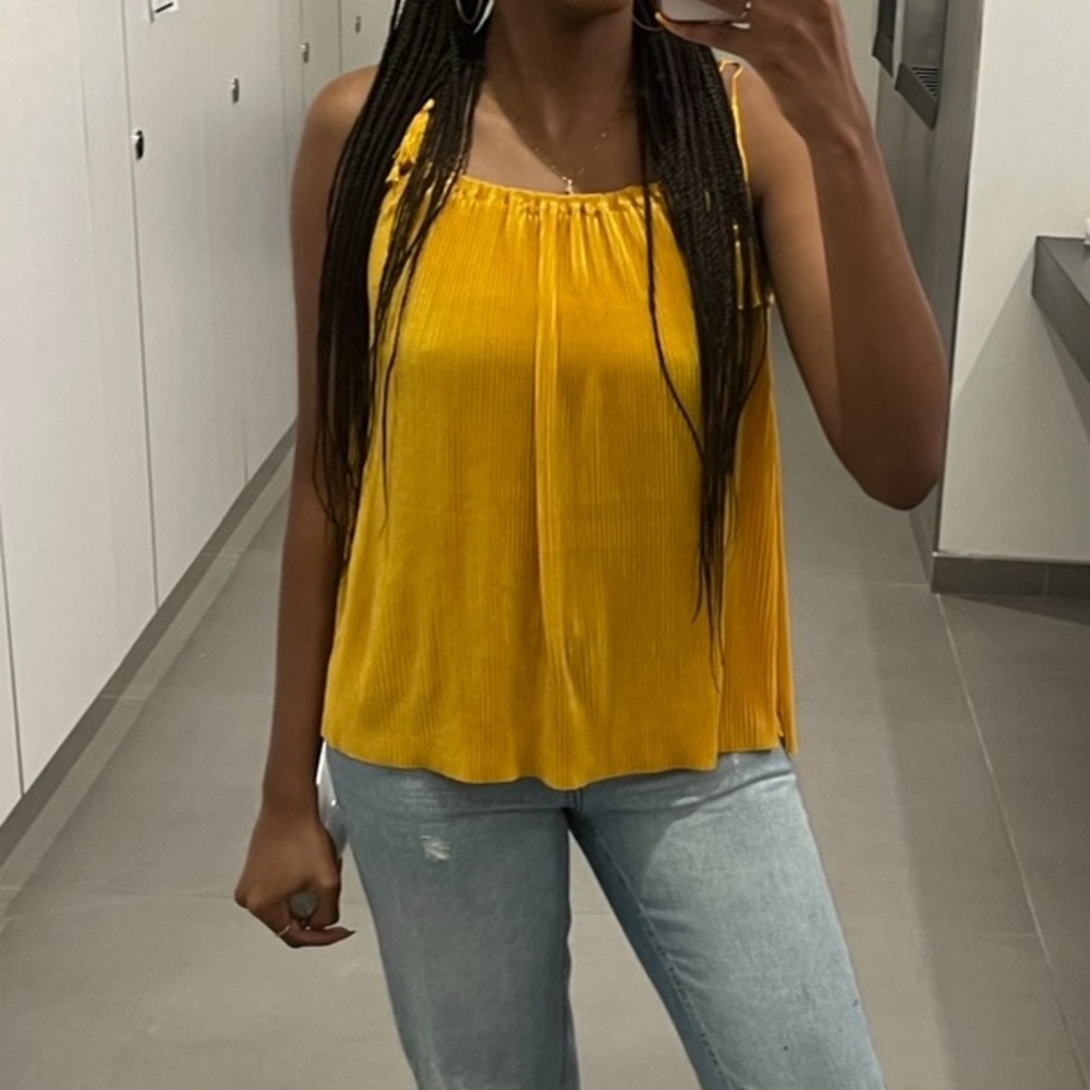 H&M Blouse - Picture 2 of 2